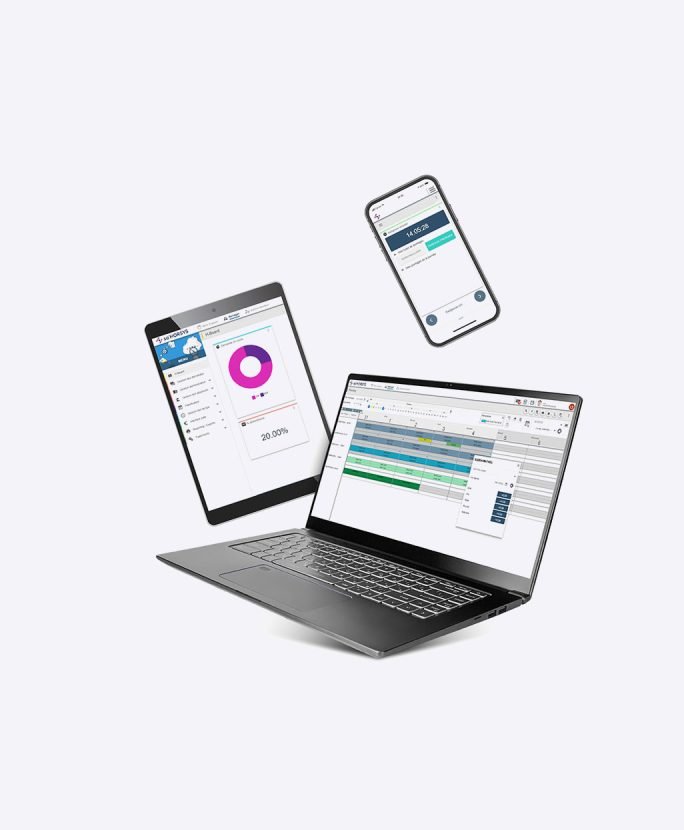 Un ordinateur, une tablette et un smartphone